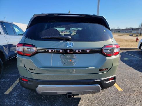 New 2026 Honda Pilot TrailSport image 3