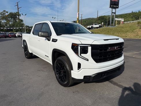 New 2026 GMC Sierra 1500 Elevation image 7