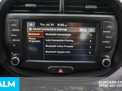 Used 2025 Kia Soul LX w/ LX Technology Package FWD image 36