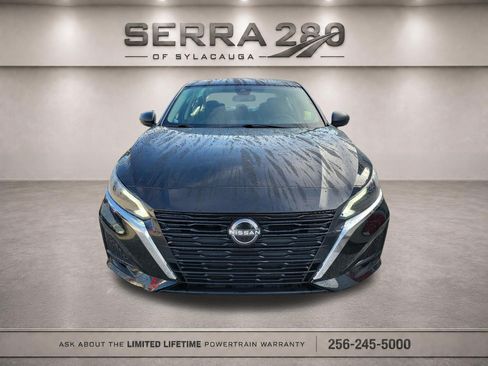 Used 2025 Nissan Altima 2.5 SV FWD image 2
