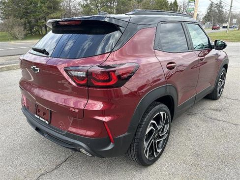 Certified 2024 Chevrolet TrailBlazer RS w/ Driver Confidence Package image 5