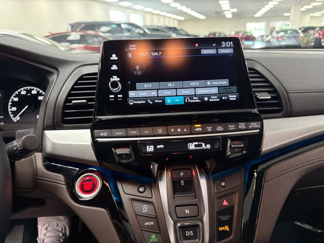 Used 2025 Honda Odyssey Touring image 24