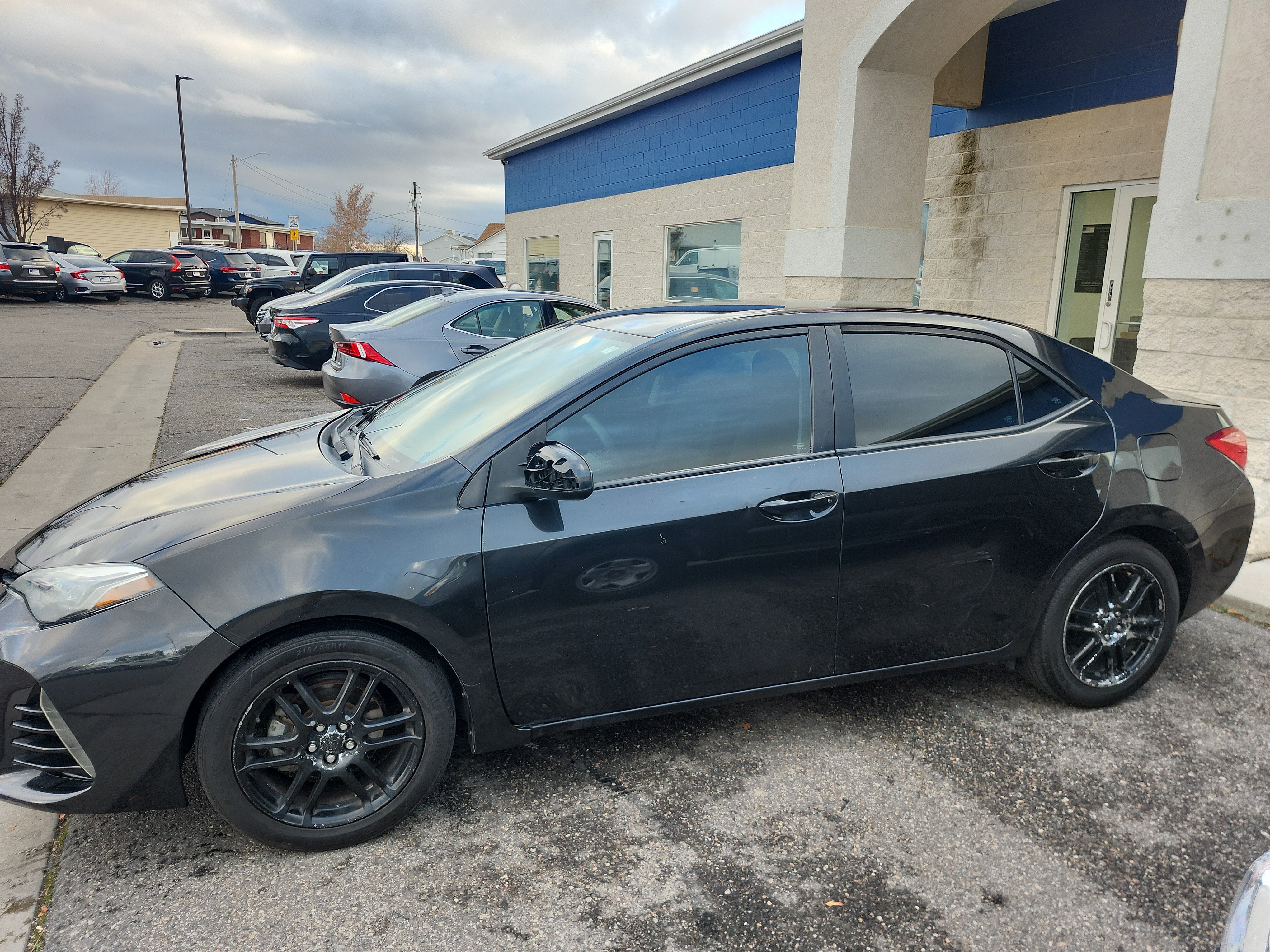 Used 2019 Toyota Corolla LE FWD image 4