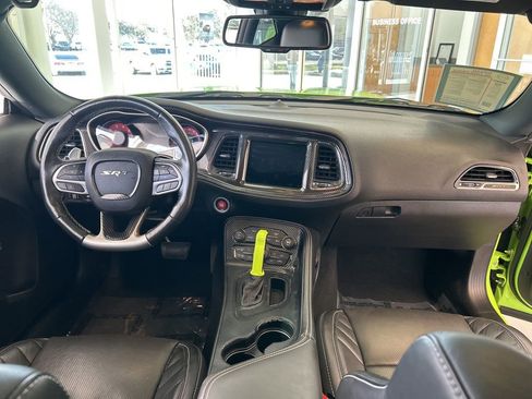 Used 2019 Dodge Challenger SRT Hellcat Redeye image 9