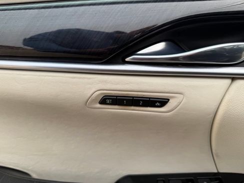 Used 2014 Cadillac XTS Platinum FWD image 23