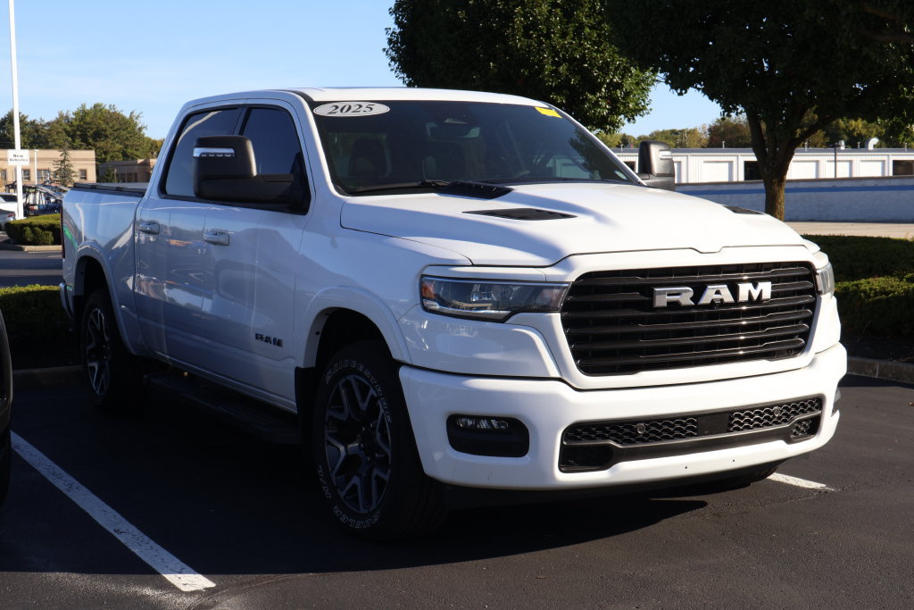 Used 2025 RAM 1500 Laramie w/ Sport Appearance Package AWD/4WD image 3