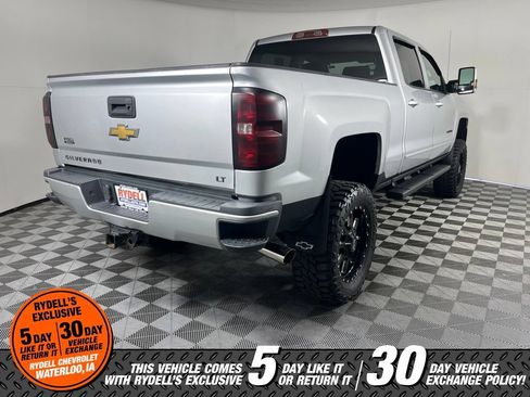 Used 2017 Chevrolet Silverado 2500 LT AWD/4WD image 4
