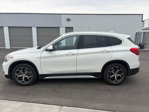 Used 2019 BMW X1 xDrive28i w/ Convenience Package AWD/4WD image 3