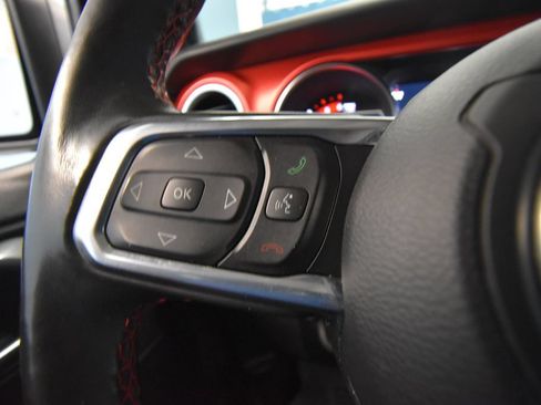 Used 2021 Jeep Gladiator Rubicon AWD/4WD image 10