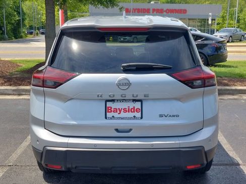 Used 2024 Nissan Rogue SV AWD/4WD image 9