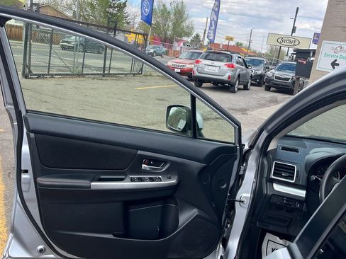 Used 2017 Subaru Crosstrek 2.0i Premium image 10