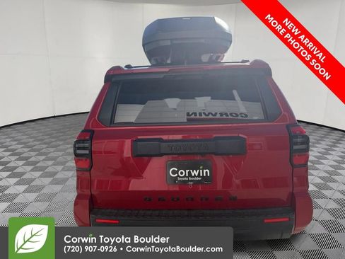 Used 2025 Toyota 4Runner SR5 AWD/4WD image 6