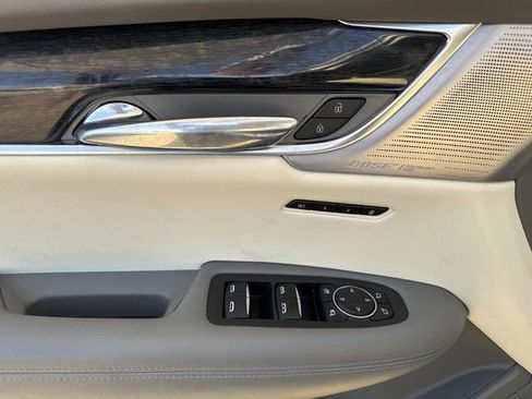 Used 2023 Cadillac XT6 Premium Luxury w/ Technology Package image 20