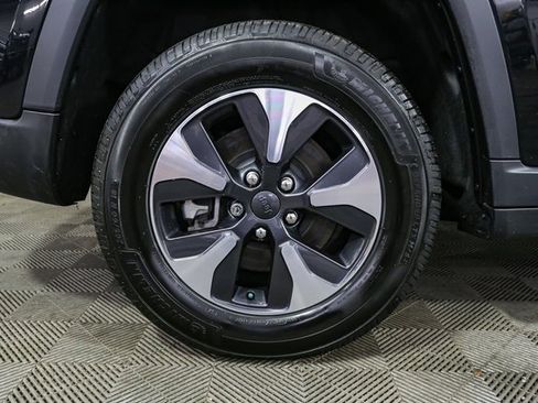 Used 2022 Jeep Grand Cherokee Limited 4xe w/ Luxury Tech Group II image 16