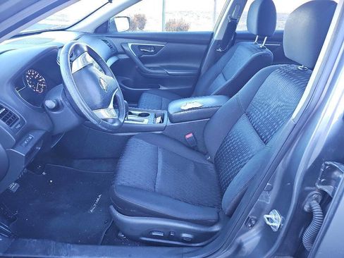 Used 2016 Nissan Altima 2.5 SV image 11
