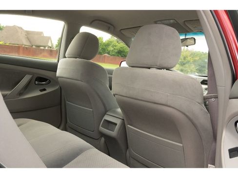 Used 2009 Toyota Camry LE FWD image 14