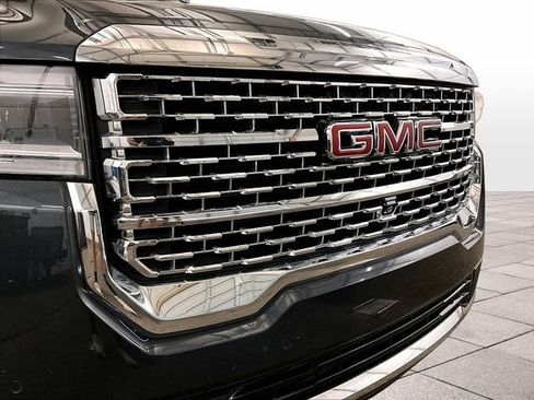 Used 2023 GMC Acadia Denali w/ Denali Technology Package AWD/4WD image 30