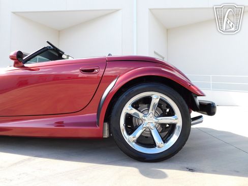 Used 2002 Chrysler Prowler RWD image 15
