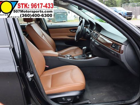 Used 2011 BMW 328i xDrive Sedan AWD/4WD image 18