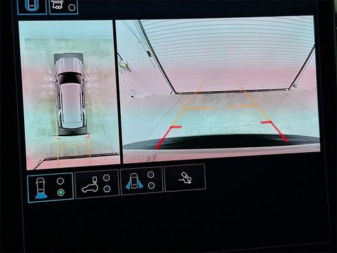 Used 2025 GMC Yukon Denali Ultimate image 14