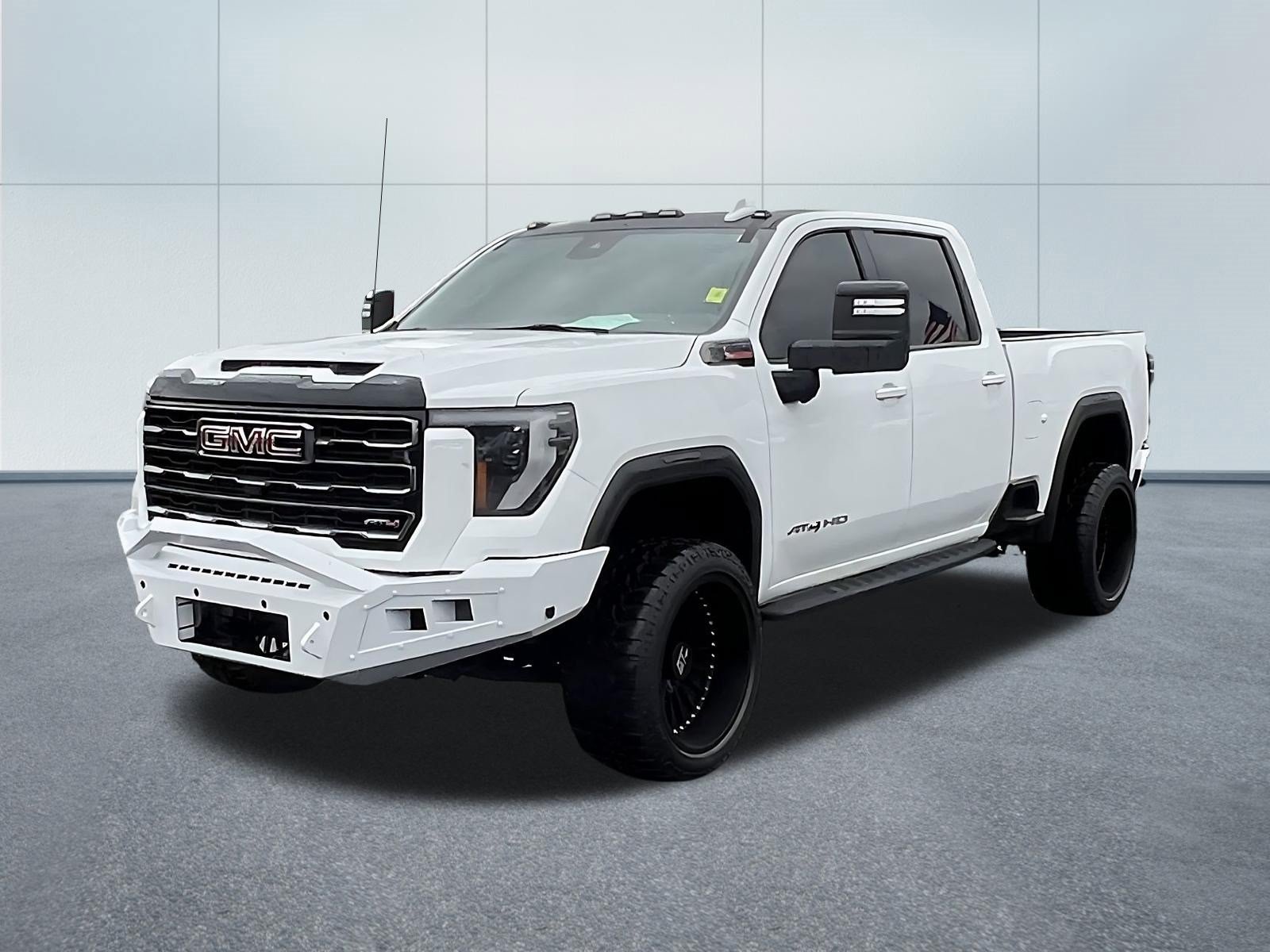 Used 2024 GMC Sierra 3500 AT4 w/ AT4 Premium Plus Package AWD/4WD image 3