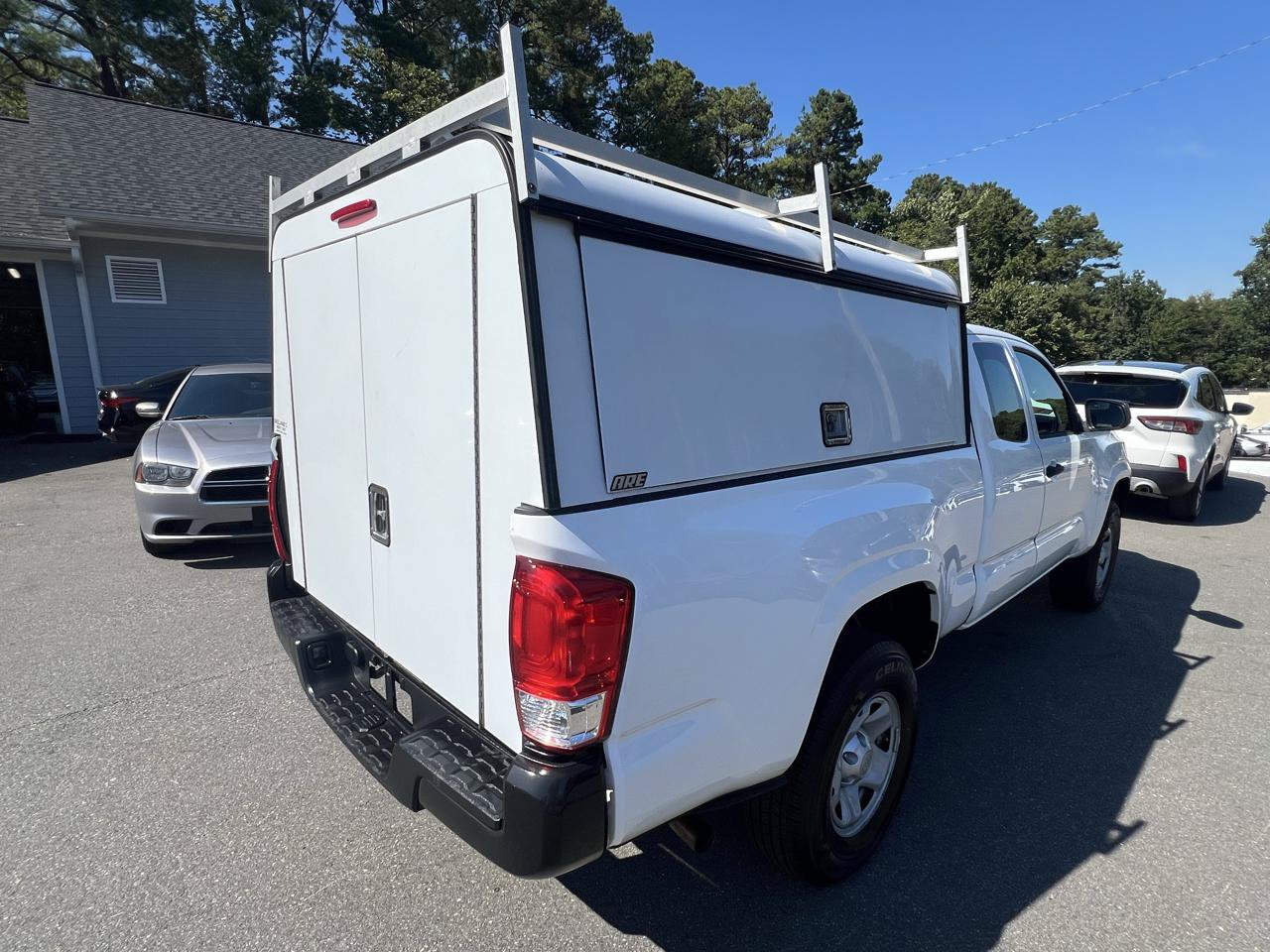 Used 2016 Toyota Tacoma SR RWD image 5