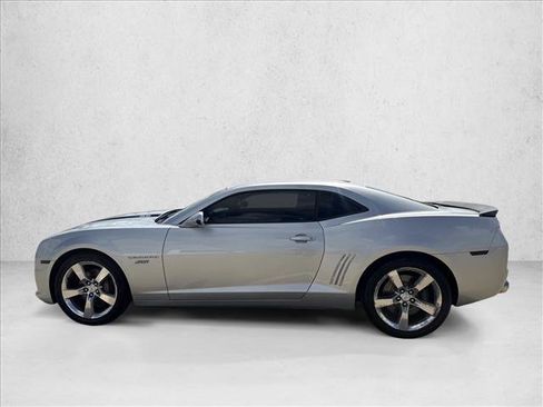 Used 2010 Chevrolet Camaro SS w/ RS Package RWD image 7