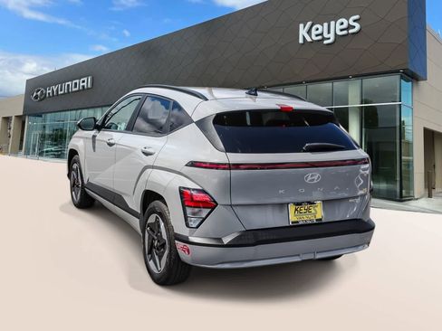 Certified 2024 Hyundai Kona SEL FWD image 7