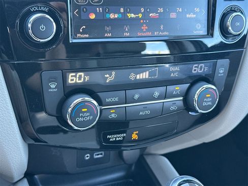 Used 2020 Nissan Rogue Sport SV image 22