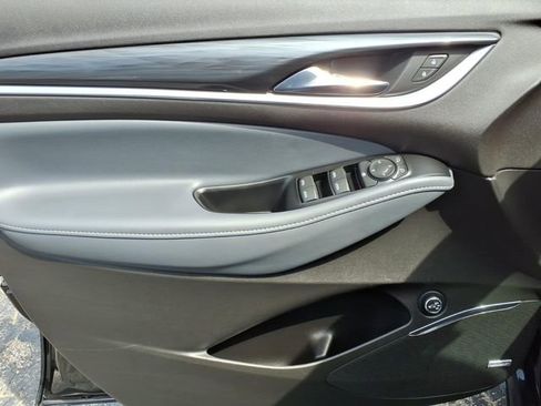 Used 2024 Buick Enclave Essence w/ Sport Touring Edition FWD image 16