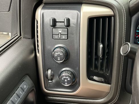 Used 2017 GMC Sierra 1500 Denali w/ Denali Ultimate Package AWD/4WD image 18