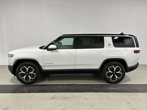 Used 2024 Rivian R1S Adventure AWD/4WD image 2