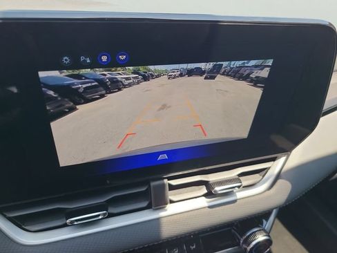 New 2027 Chevrolet Equinox LT FWD image 32