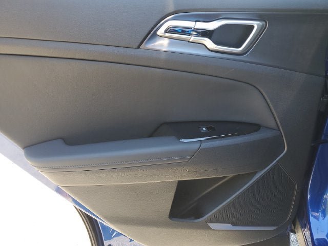 Used 2025 Kia Sportage EX FWD image 17