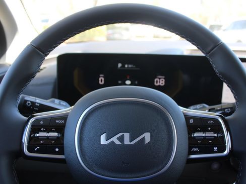 New 2026 Kia Carnival EX FWD image 33