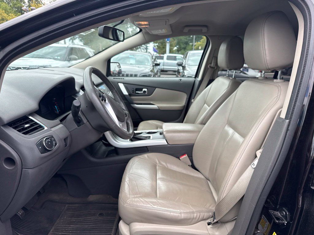 Used 2013 Ford Edge SEL FWD image 6