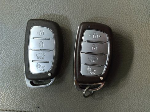 Used 2018 Hyundai Sonata Limited w/ Limited Ultimate Package 03 image 32