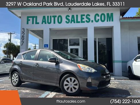 Used 2013 Toyota Prius C One FWD image 2