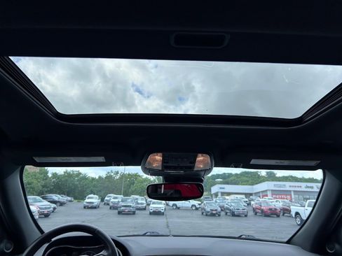 Used 2021 Jeep Grand Cherokee Limited w/ Quick Order Package 28K 80th image 9