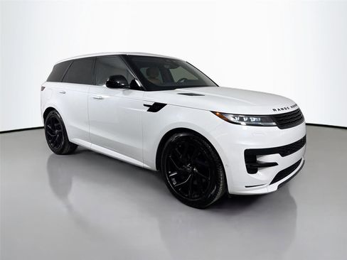 Used 2024 Land Rover Range Rover Sport Dynamic SE AWD/4WD image 3