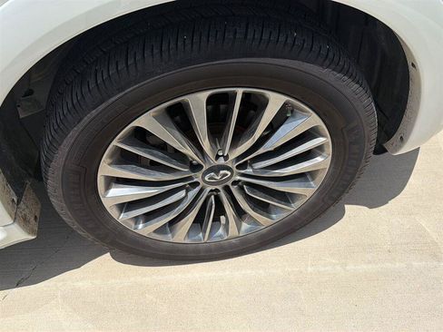 Used 2019 INFINITI QX80 Luxe w/ 22" Wheel Package RWD image 42