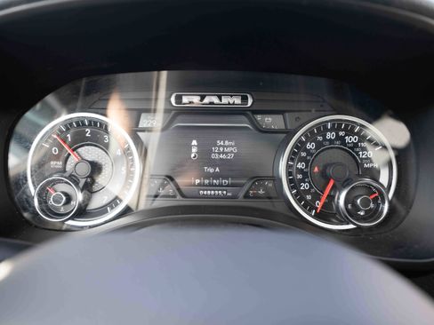 Used 2019 RAM 1500 Laramie image 15