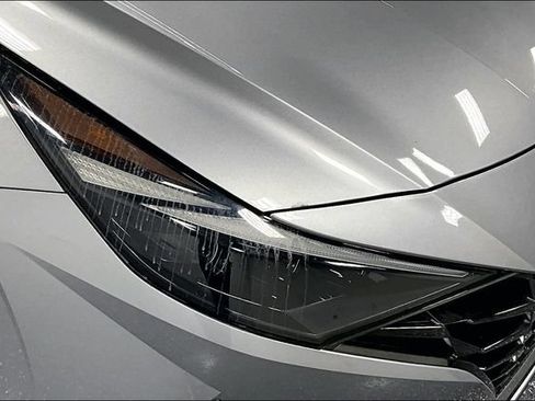 Used 2023 Hyundai Elantra Limited FWD image 28