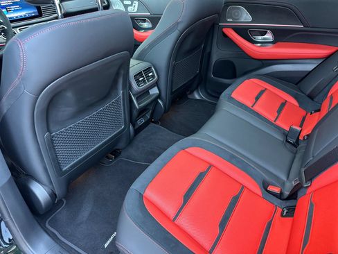 Used 2025 Mercedes-Benz GLE 53 AMG 4MATIC image 13