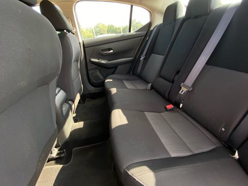 Used 2020 Nissan Sentra SV w/ Trunk Package FWD image 10