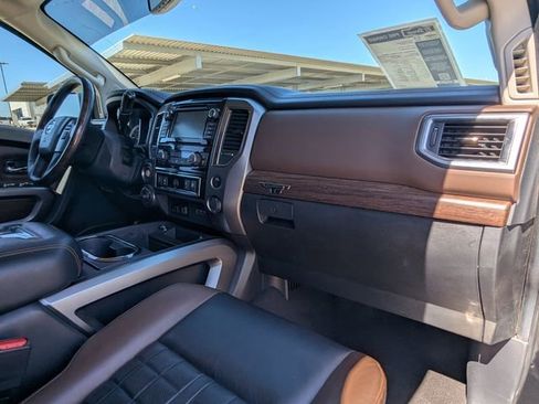 Used 2019 Nissan Titan Platinum Reserve image 26