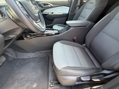 Used 2024 Chevrolet Trax LT w/ Driver Confidence Package FWD image 13
