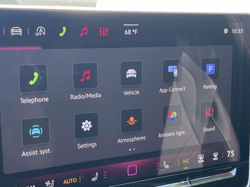New 2026 Volkswagen Tiguan SE R-Line FWD image 25