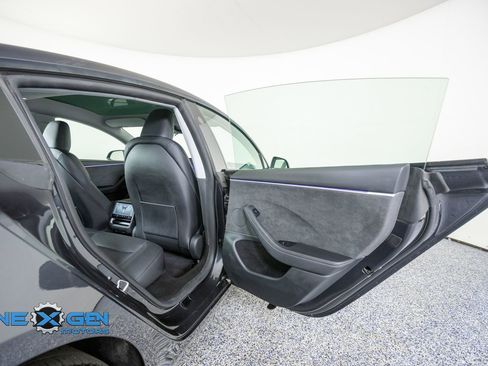 Used 2025 Tesla Model 3 Long Range AWD/4WD image 30