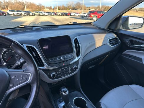 Used 2019 Chevrolet Equinox Premier image 21
